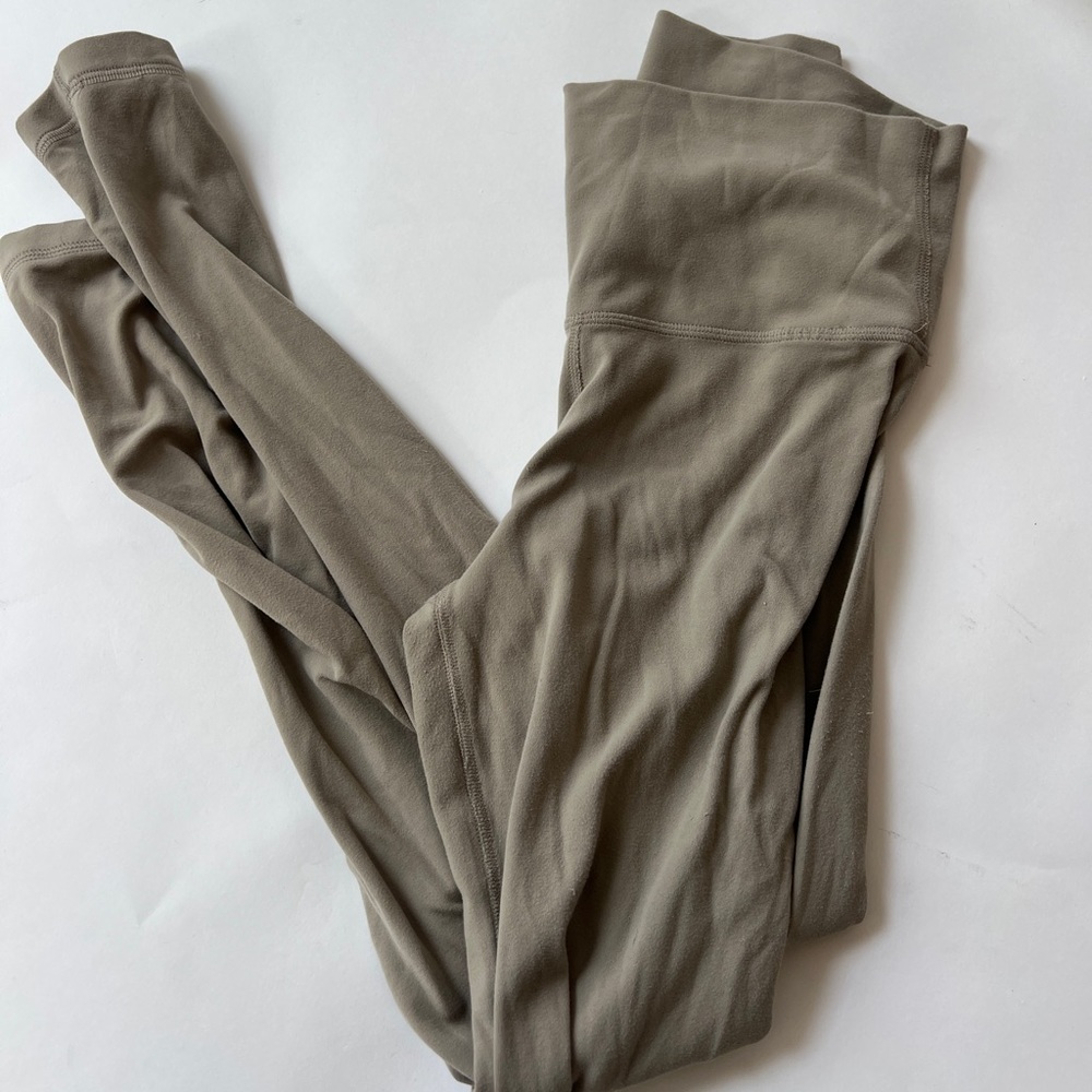TNA active leggings